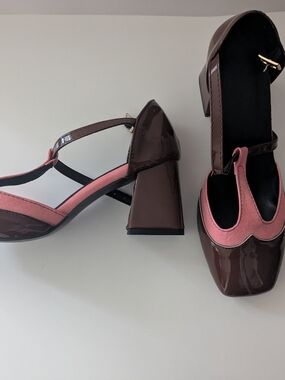 Women’s 7.5 Retro Brown Patent & Coral Block Heels